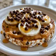 Rice Cakes with Peanut Butter and Banana